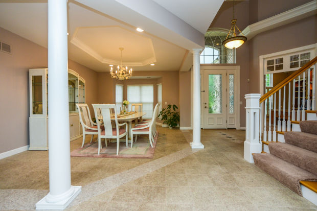 dining-room-p642396.jpg